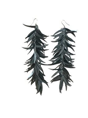 Black Lightweight Dangle Tassel/Fringe Earrings